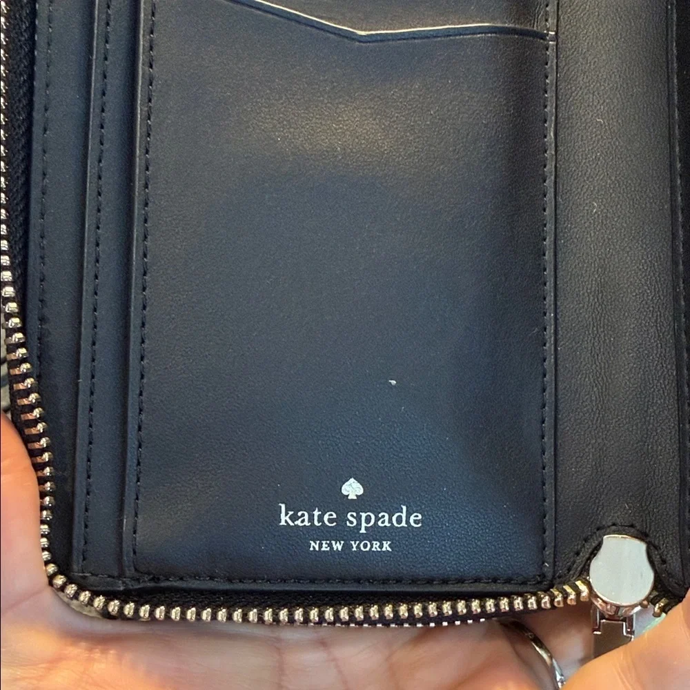 Kate Spade Black and Cream Wallet large wristlet zip card clutch designer